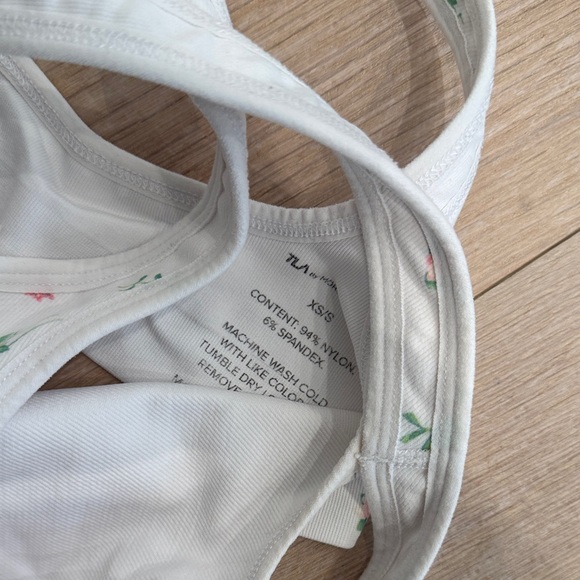 Women's Floral White Leggings Set - Picture 4 of 4